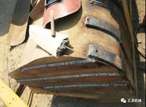 【匯發(fā)經(jīng)驗(yàn)】挖機(jī)鏟斗這樣加固，可以再多使用3倍的時(shí)間！